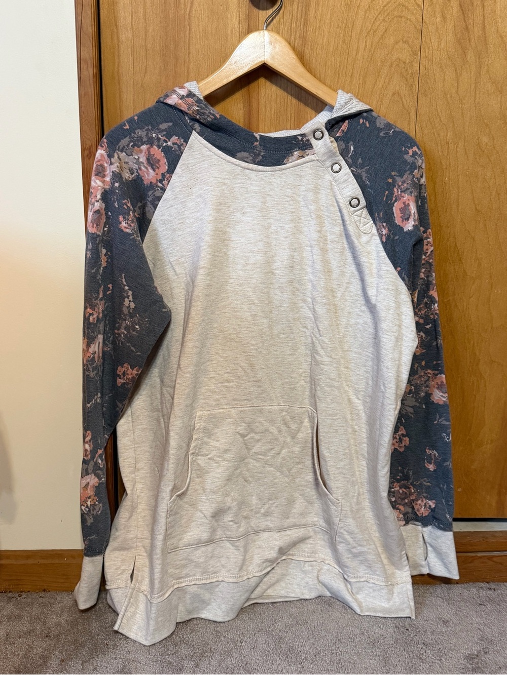 Maurices Light Gray Hoodie with Floral Navy Pink Raglan Sleeves